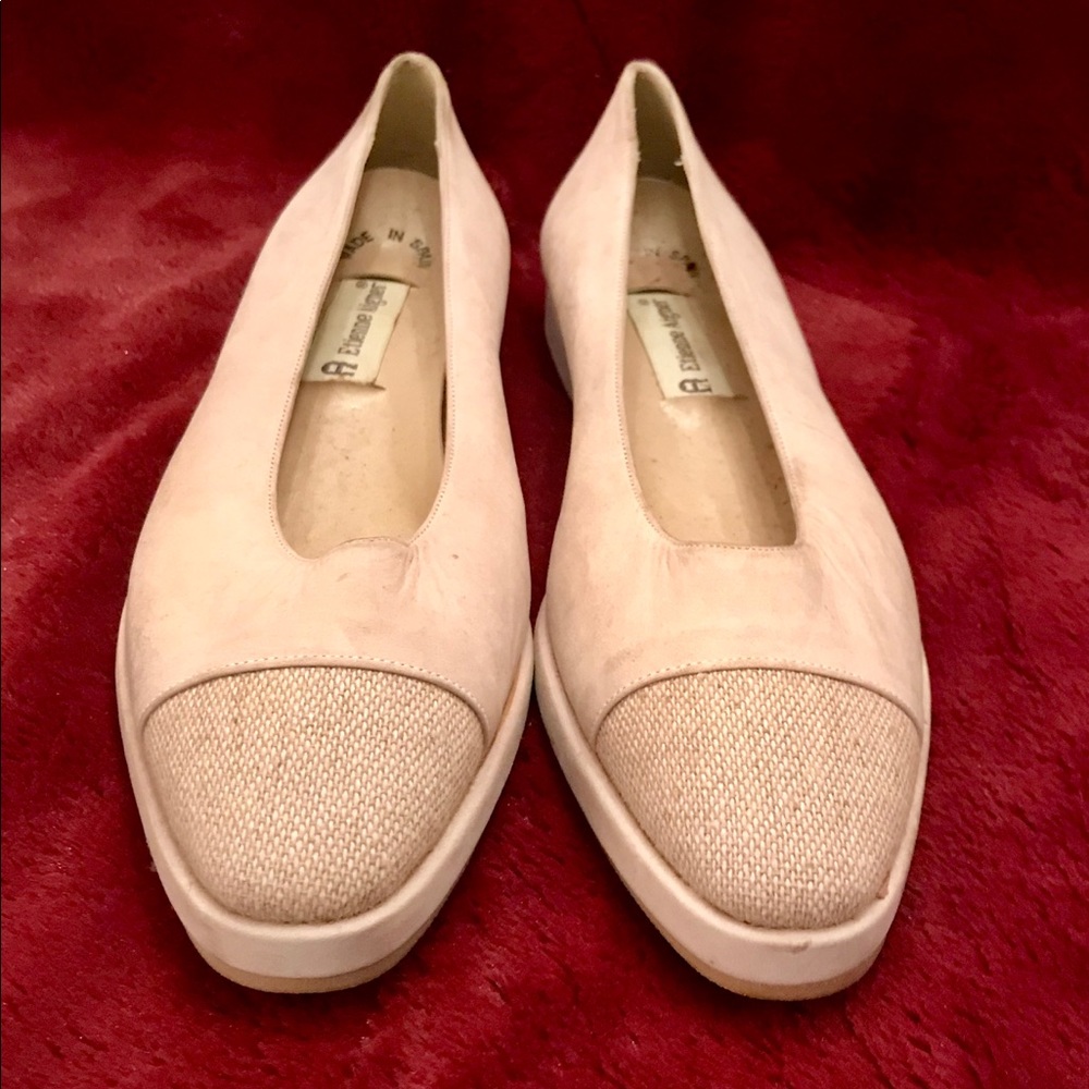 Flat Beige Shoe Size 8 1/2 C